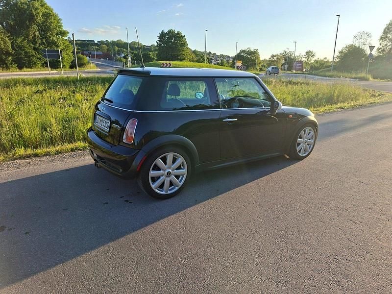 Gebraucht Mini John Cooper Works 211 PS (155 kW) 2003 Schwarz Kleinwagen