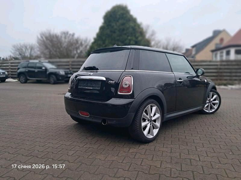 Gebraucht Mini Cooper 95 PS (69 kW) 2010 Schwarz Kleinwagen