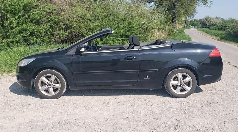 Gebraucht Ford Focus Cabriolet 101 PS (74 kW) 2009 Schwarz Cabrio