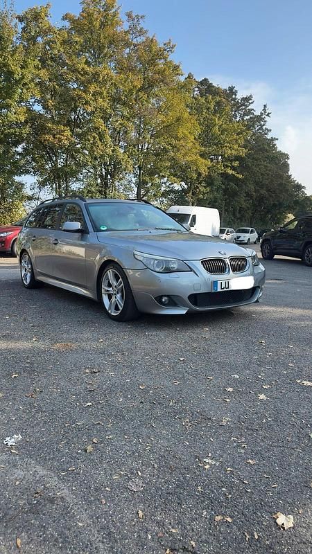 Silber Gebraucht 2005 BMW 535 Kombi | 7.500 € - Bild 1/4