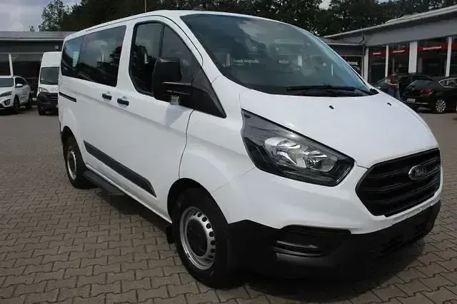 Second-hand Ford Transit Custom 105 CP (77 kW) 2021 Alb Break