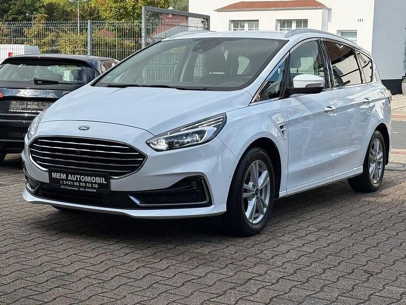 Weiß Gebraucht 2022 Ford S-MAX Titanium Van / Kleinbus | 16.650 € (Fairer Preis) - Bild 1/4