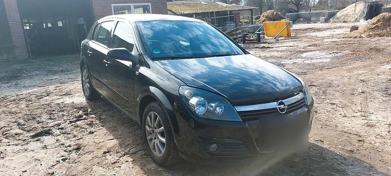 Gebraucht Opel Astra Elegance 125 PS (91 kW) 2004 Schwarz Limousine