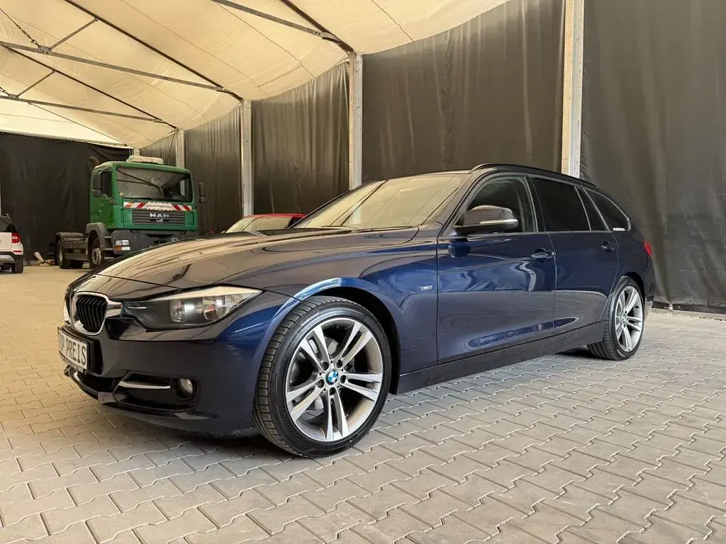 Gebraucht BMW 320 Performance 184 PS (135 kW) 2013 Blau Limousine