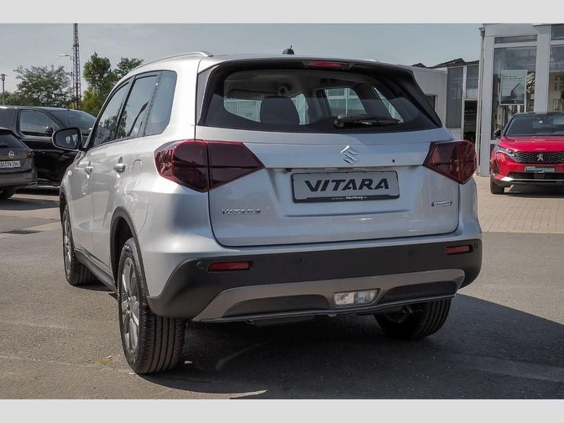 Neu Suzuki Vitara Club 129 PS (94 kW) 2026 Silber SUV