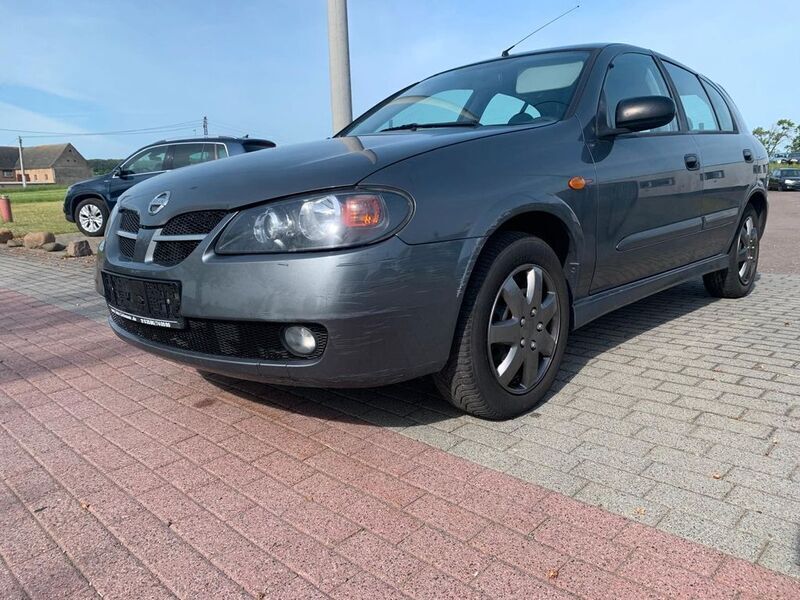 Grau Gebraucht 2004 Nissan Almera Acenta Limousine | 990 € (Fairer Preis) - Bild 1/4