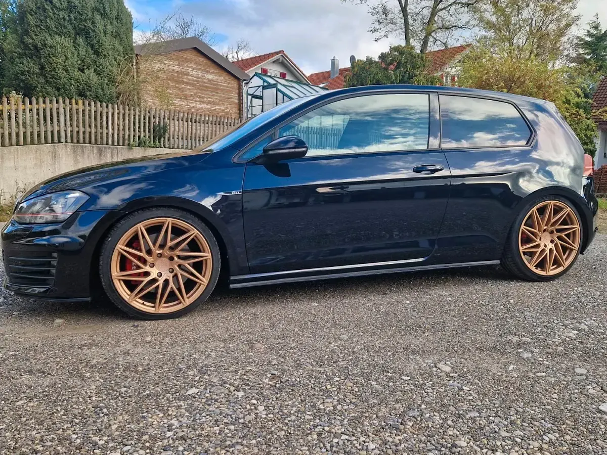 Gebraucht VW Golf VII GTI 230 PS (169 kW) 2013 Schwarz Limousine