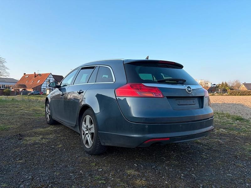 Gebraucht Opel Insignia 131 PS (96 kW) 2009 Grau Kombi