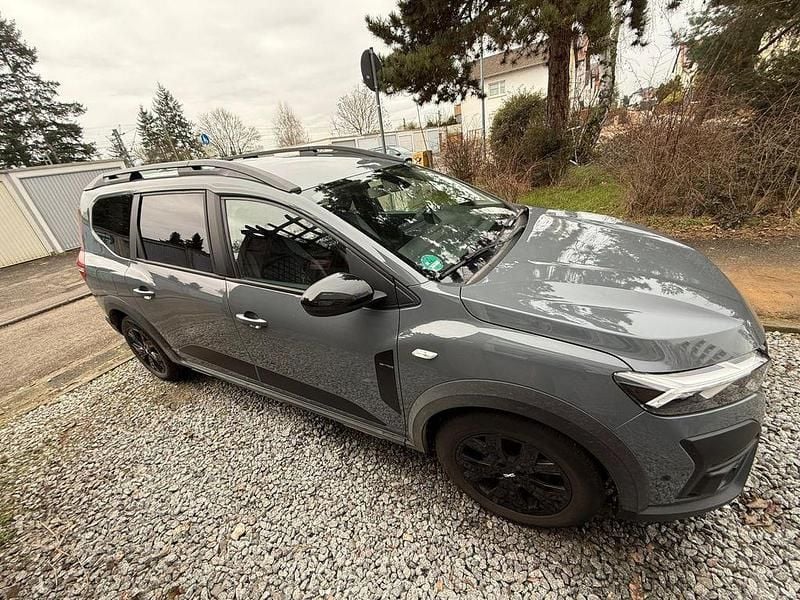 Gebraucht Dacia Jogger Extreme 101 PS (74 kW) 2023 Grau Van / Kleinbus