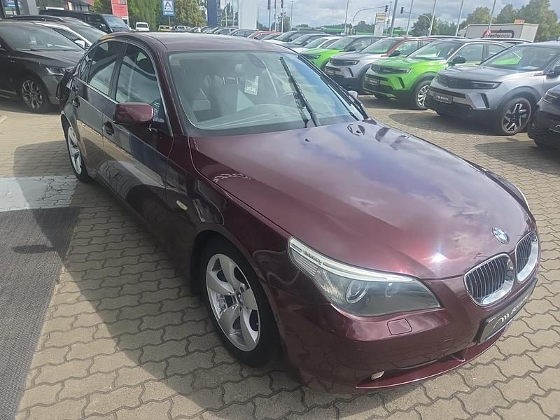 Gebraucht BMW 525 218 PS (160 kW) 2006 Rot Limousine