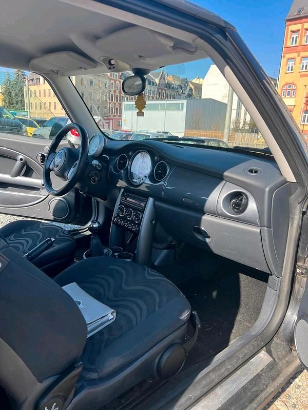 Second-hand Mini Cooper 2004 Negru Hatchback