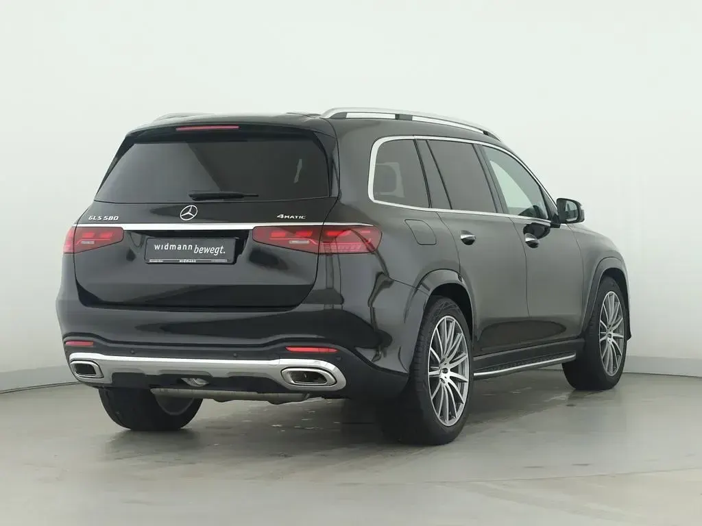 Gebraucht Mercedes GLS580 517 PS (380 kW) 2026 Schwarz SUV
