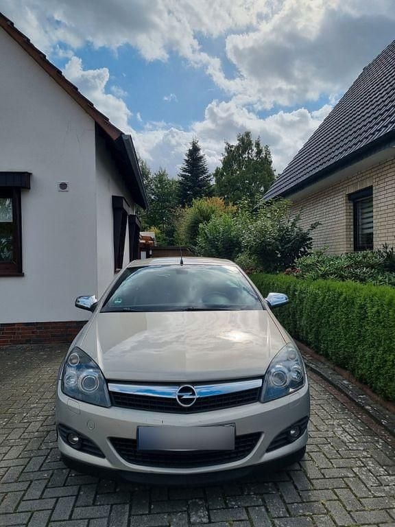 Grau Gebraucht 2007 Opel Astra Cabriolet Cabrio | 2.399 € (Superpreis) - Bild 1/4