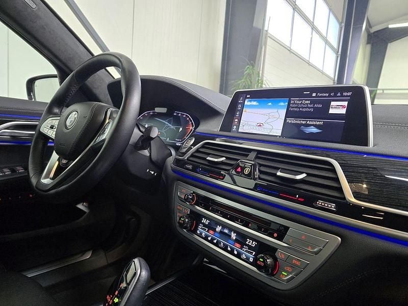 Gebraucht BMW 740 Executive 340 PS (250 kW) 2021 Schwarz Limousine