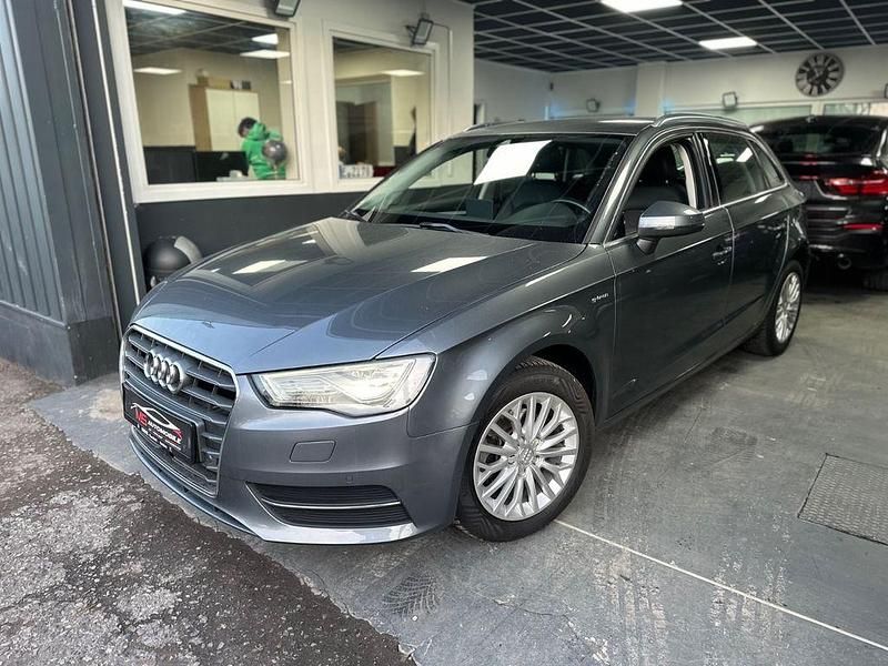 Gebraucht Audi A3 Ambiente 110 PS (80 kW) 2014 Grau Limousine