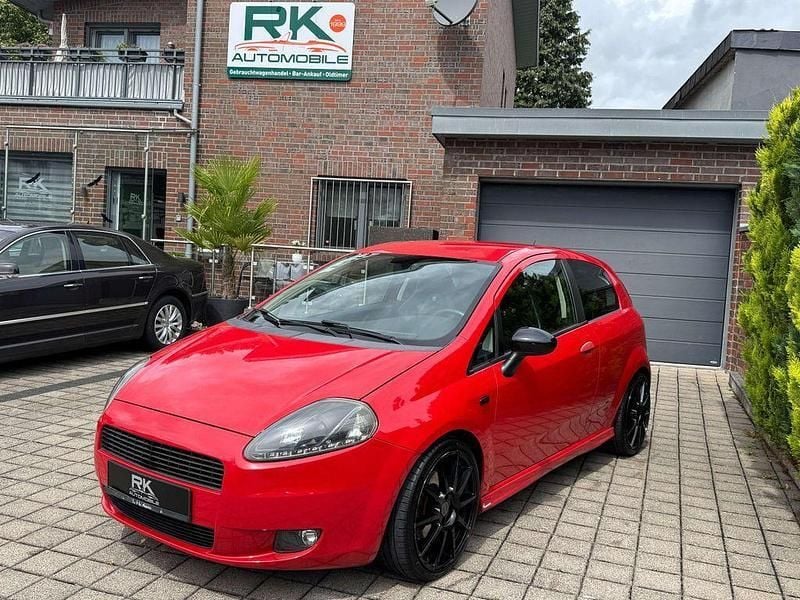 Rot Gebraucht 2009 Fiat Grande Punto Sport Kleinwagen | 2.500 € (Fairer Preis) - Bild 1/4