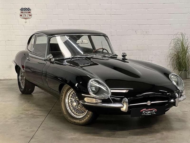 Schwarz Gebraucht 1966 Jaguar E-Type Coupé | 66.900 € - Bild 1/4