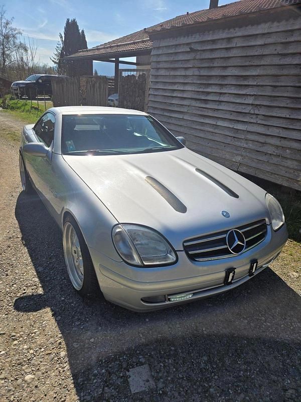 Second-hand Mercedes SLK200 150 CP (110 kW) 1999 Argintiu Cabrio