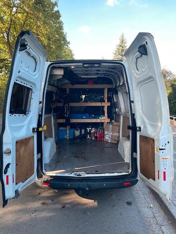 Second-hand Ford Transit Custom 130 CP (95 kW) 2017 Alb Monovolum