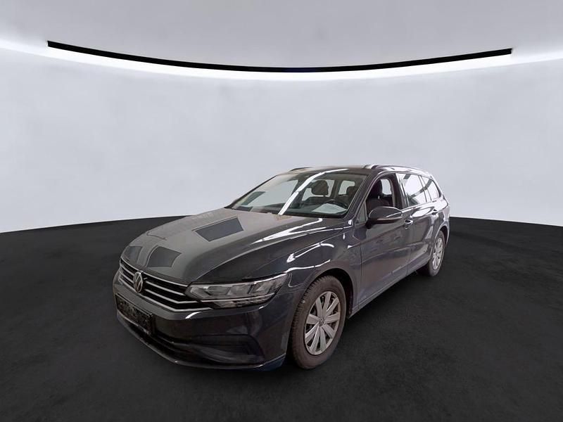 Gebraucht VW Passat 122 PS (89 kW) 2020 Grau Kombi