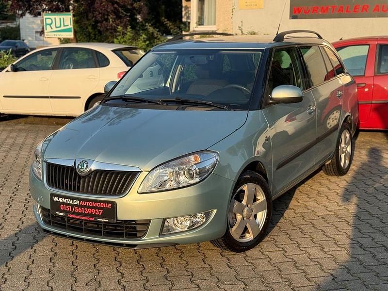 Other Gebraucht 2011 Skoda Fabia Limousine | 3.990 € (Etwas zu teuer) - Bild 1/4