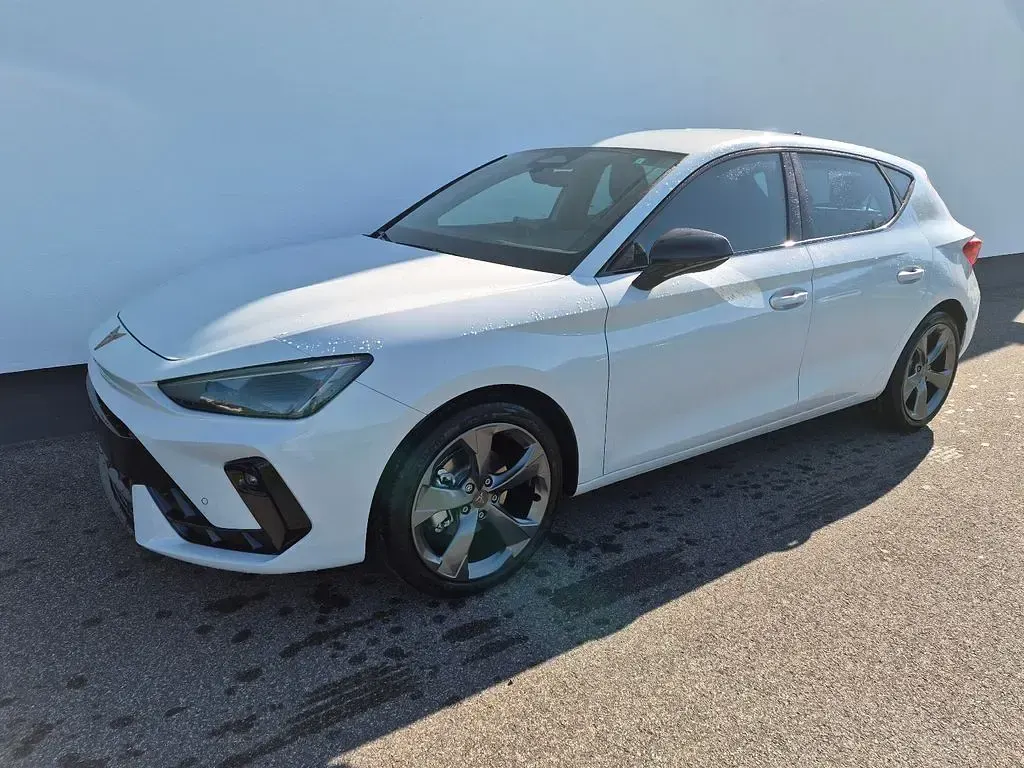 Neu Cupra Leon 150 PS (110 kW) 2026 Weiß Limousine