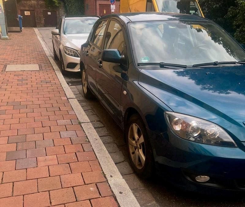 Usata Mazda 3 Active 105 CV (77 kW) 2007 Blu Berlina