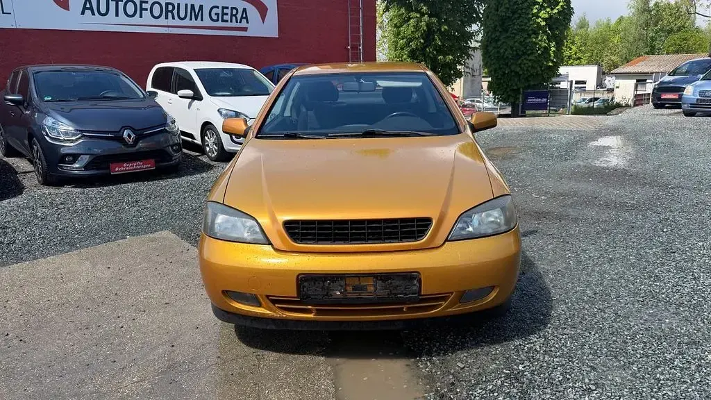 Używany Opel Astra 116 KM (85 kW) 2000 Złoty
