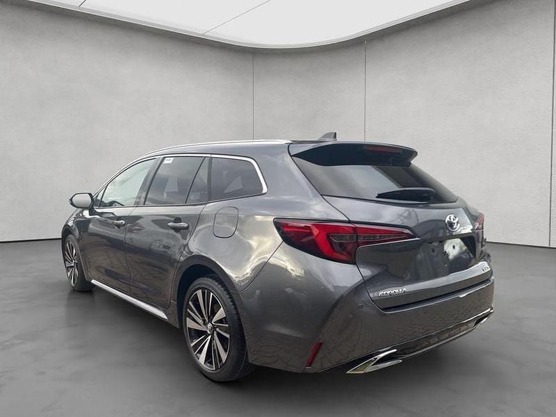 Gebraucht Toyota Corolla 98 PS (72 kW) 2025 Grau Kombi