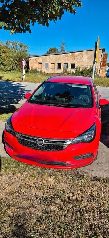 Rot Gebraucht 2019 Opel Astra Active Kombi | 11.499 € (Fairer Preis) - Bild 1/4
