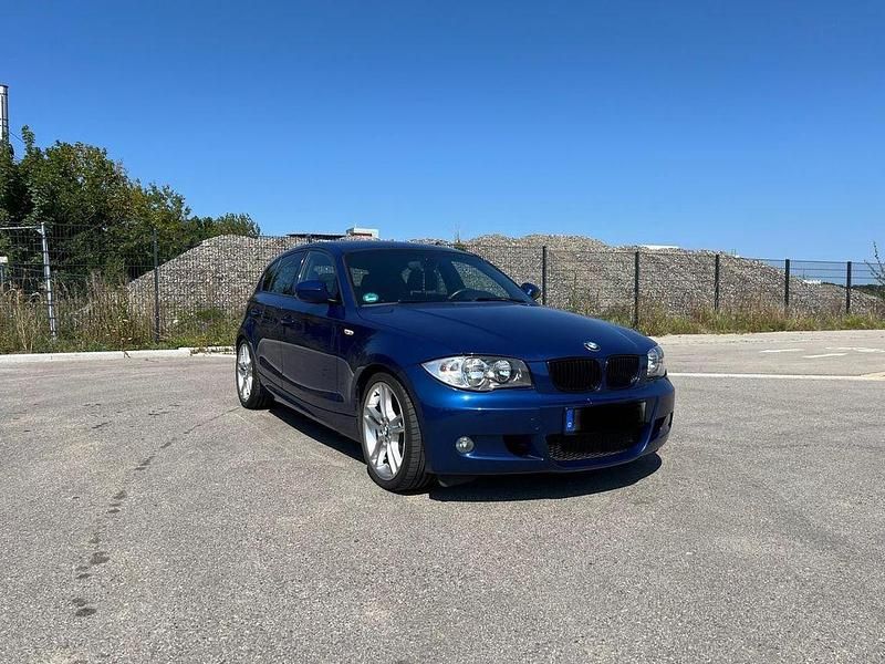 Blau Gebraucht 2009 BMW 116 Sport Line Kleinwagen | 6.000 € (Fairer Preis) - Bild 1/4