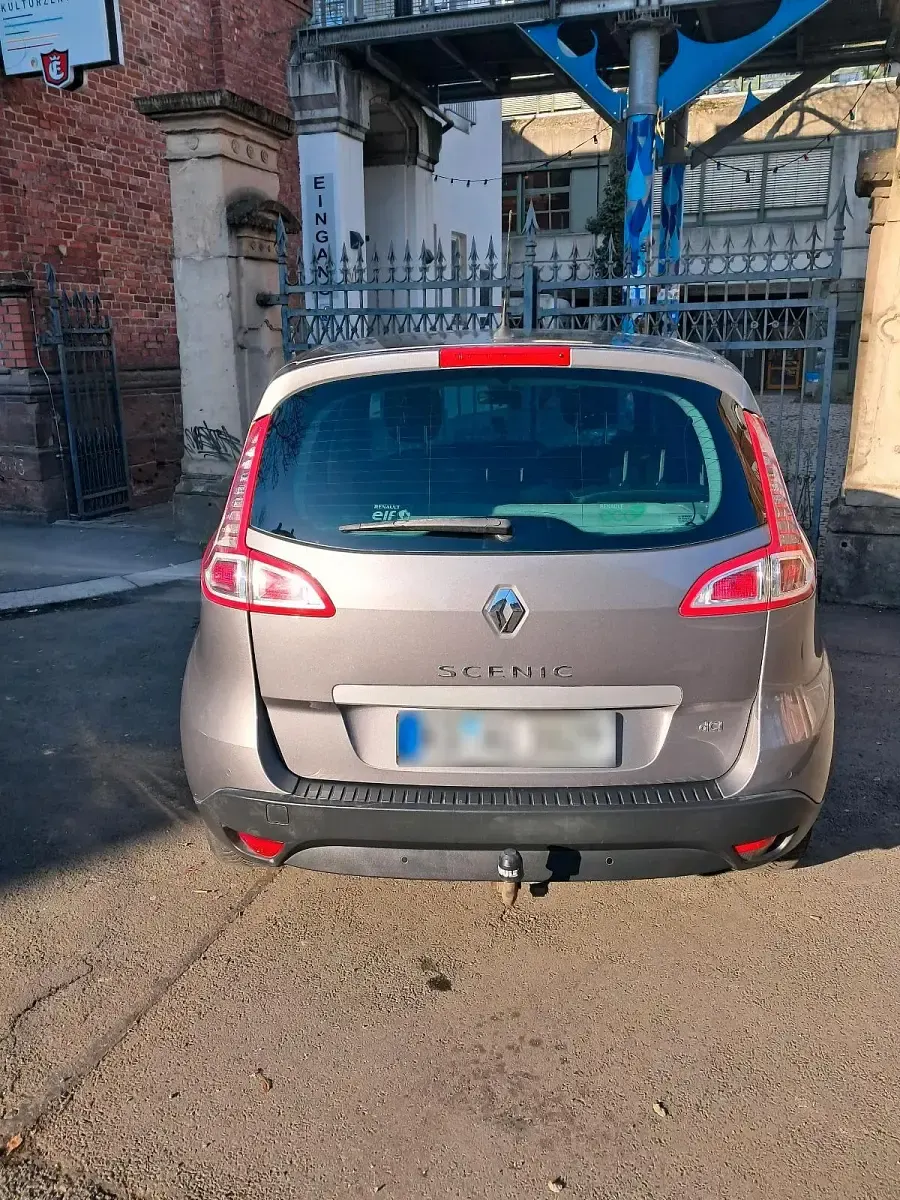 Gebraucht Renault Scénic III 131 PS (96 kW) 2011 Gold Van / Kleinbus