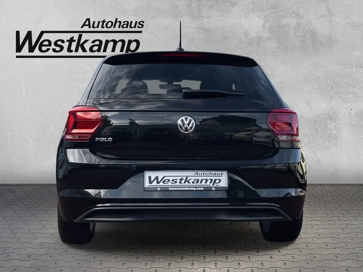 Gebraucht VW Polo Highline 116 PS (85 kW) 2019 Deep black perleffekt Kleinwagen