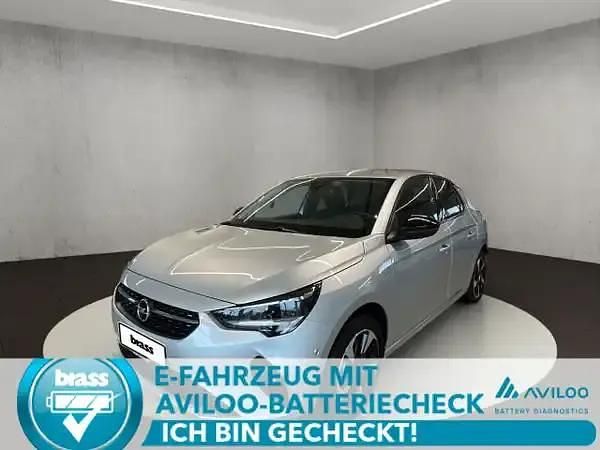 Kristall silber (metallic) Gebraucht 2022 Opel Corsa-e Elegance Kleinwagen | 17.850 € (Fairer Preis) - Bild 1/4