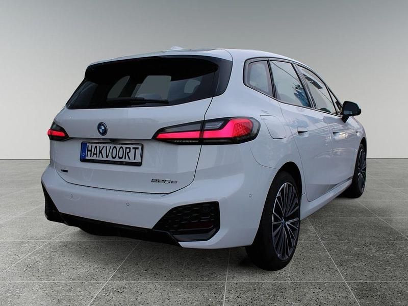 Gebraucht BMW 225 M Sport 245 PS (180 kW) 2022 Alpinweiss iii Van / Kleinbus