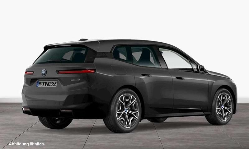 Gebraucht BMW iX 239 kW (326 PS) 2023 Sophistograu brillanteffekt SUV