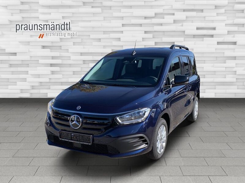 Gebraucht Mercedes EQT200 89 kW (122 PS) 2024 Cavansitblau Van / Kleinbus