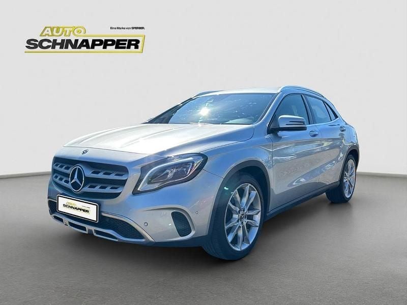 Silber Gebraucht 2018 Mercedes GLA250 Urban SUV | 22.880 € (Fairer Preis) - Bild 1/4