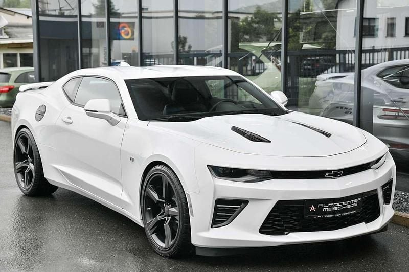 Gebraucht Chevrolet Camaro 453 PS (333 kW) 2019 Schnee weiã Coupé