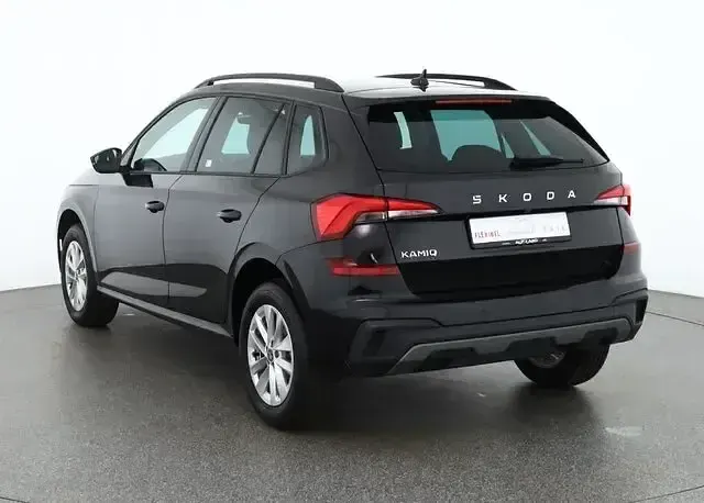 Neu Skoda Kamiq 116 PS (85 kW) 2026 Grau SUV