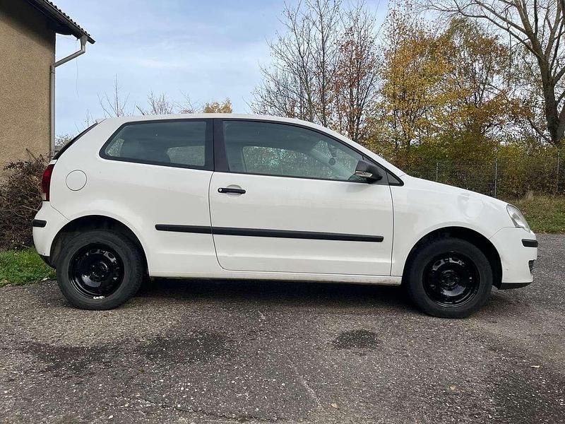 Gebraucht VW Polo Trendline 60 PS (44 kW) 2008 Weiß Limousine