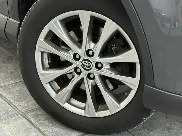 Gebraucht Toyota RAV4 Team 155 PS (114 kW) 2018 Grau SUV