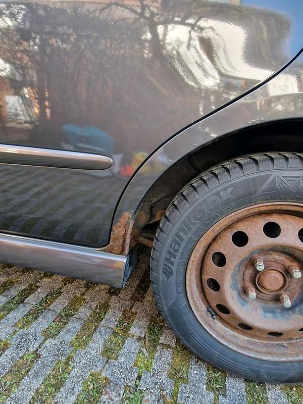 Gebraucht Kia Cerato EX 143 PS (105 kW) 2004 Grau Limousine