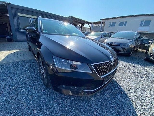 Gebraucht Skoda Superb Premium Edition 200 PS (147 kW) 2016 Grau Kombi