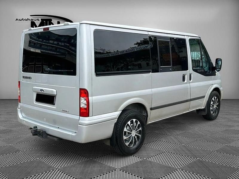 Gebraucht Ford Transit Tourneo 140 PS (102 kW) 2011 Silber Van / Kleinbus