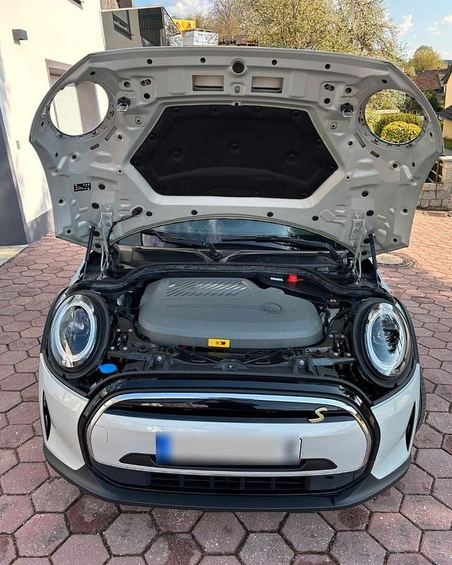 Gebraucht Mini Cooper SE 135 kW (184 PS) 2021 Silber Kleinwagen