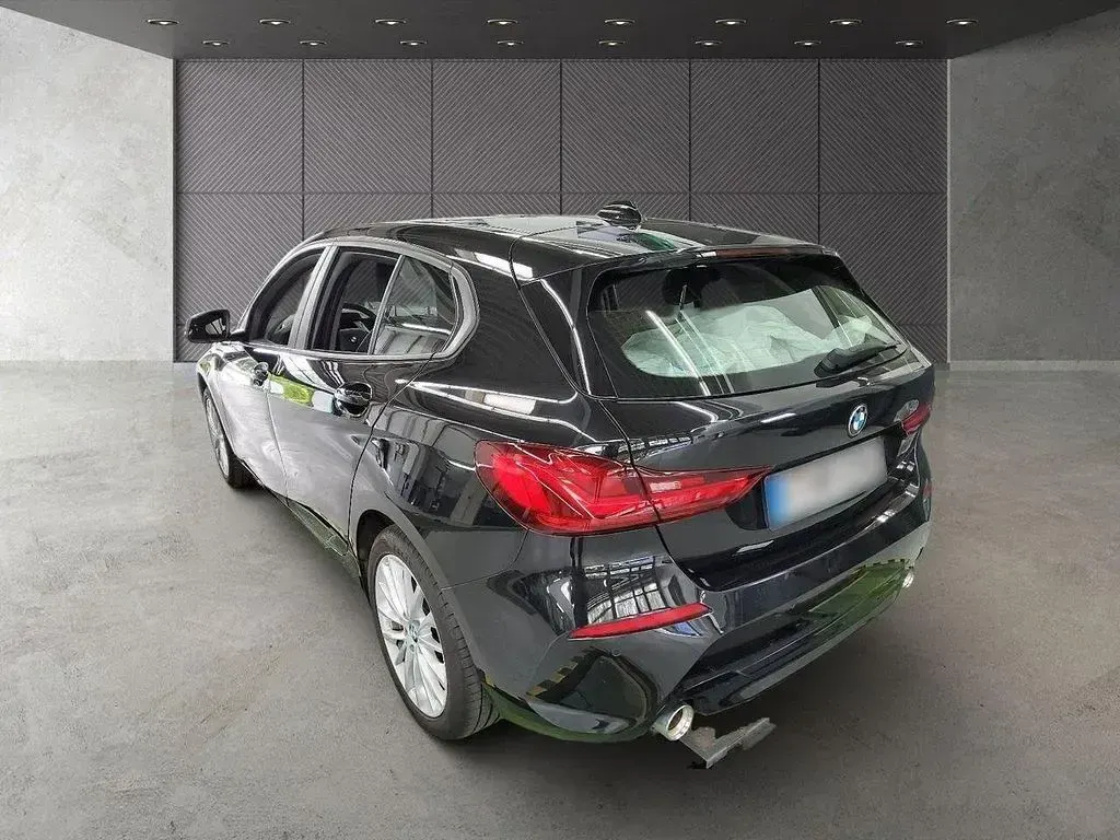 Gebraucht BMW 120 Advantage 190 PS (139 kW) 2023 Schwarz Limousine