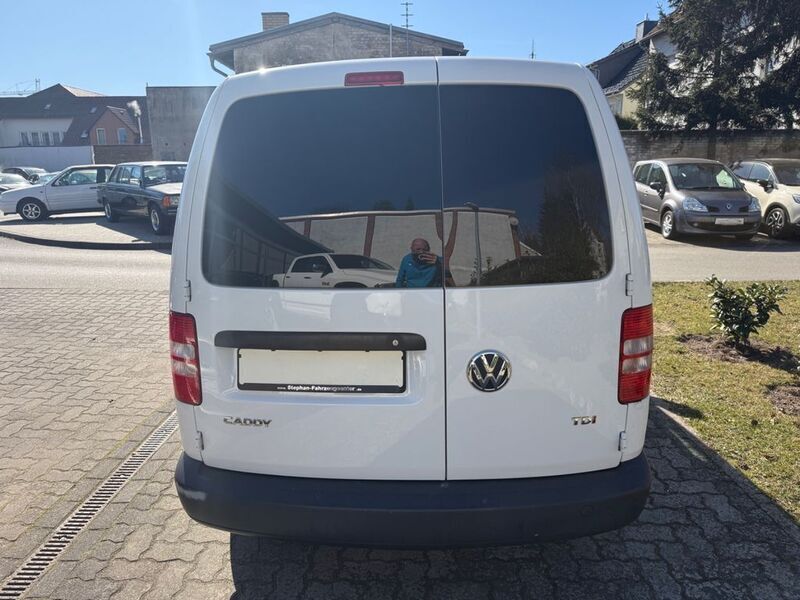 Gebraucht VW Caddy Maxi 102 PS (75 kW) 2016 Weiß Van / Kleinbus
