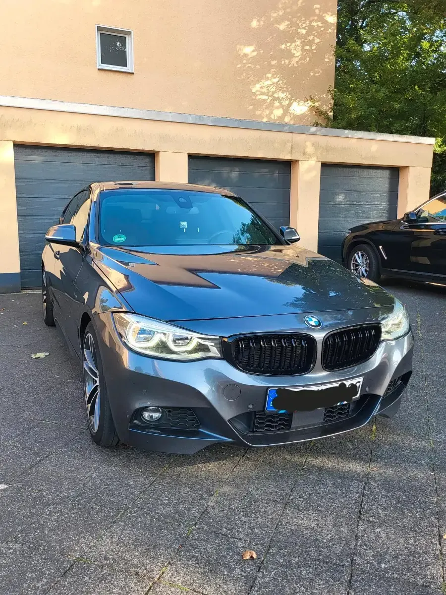 Second-hand BMW 330 Performance 258 CP (189 kW) 2017 Gri Berlinǎ