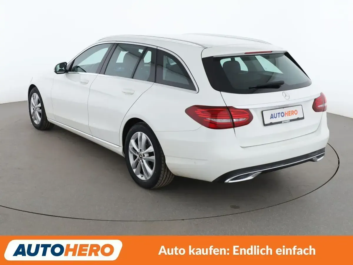 Gebraucht Mercedes C180 Avantgarde 156 PS (114 kW) 2019 Weiß Kombi